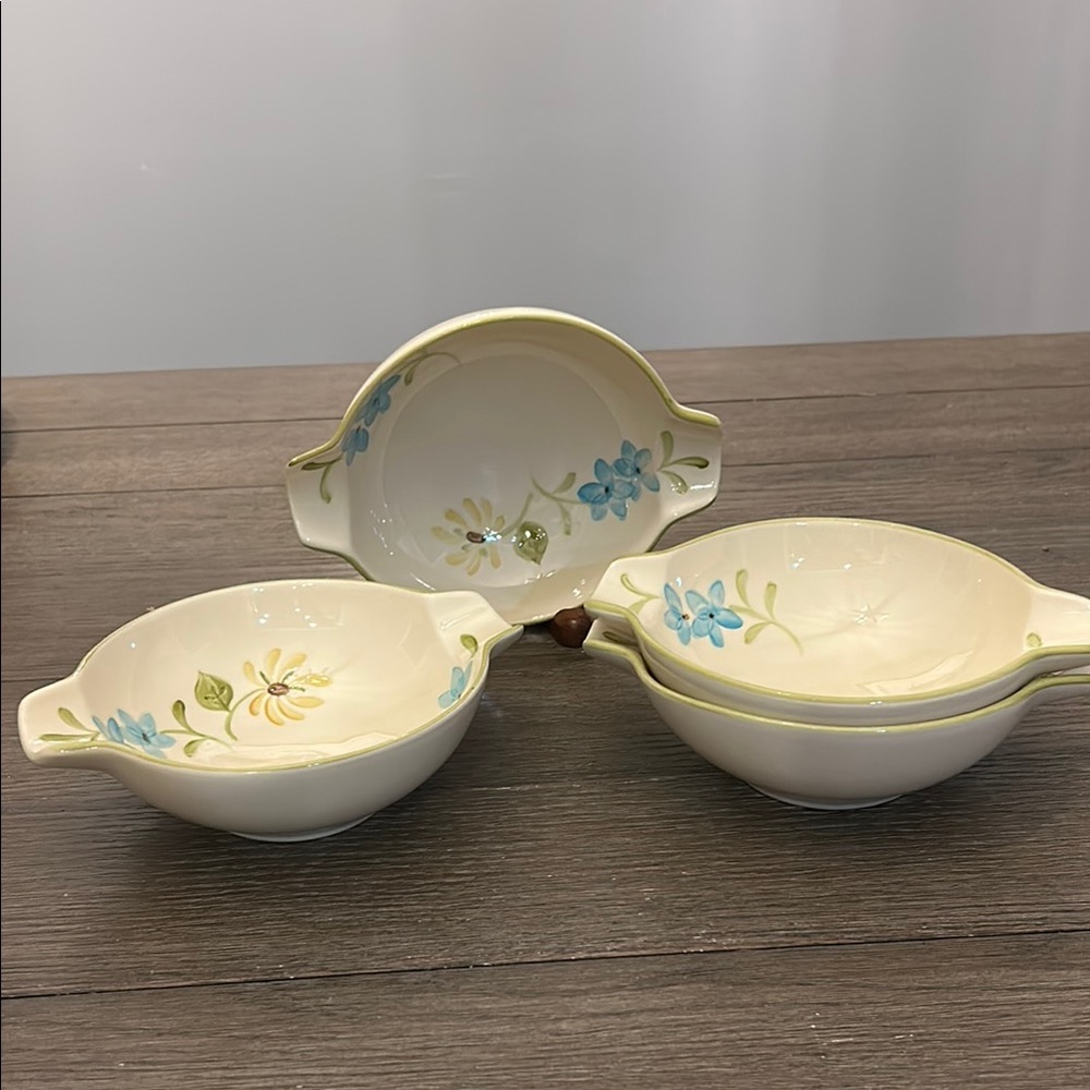 Franciscan Earthenware daisy pattern soup cereal bowls set of 4 1960’s excellent